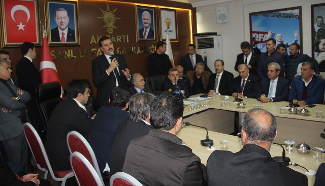 Bakanlar Fakıbaba ile Tüfenkci AK Parti İl Başkanlığını ziyaret etti 