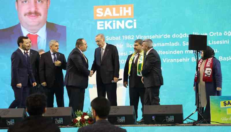 Cumhurbaşkanı Erdoğan, Viranşehir Belediye Başkanı Salih Ekinci İle Yola Devam Dedi 