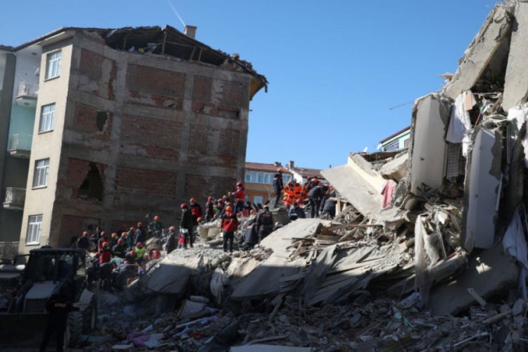 Elazığ Depreminde son bilanço 31 ölü 1607 yaralı