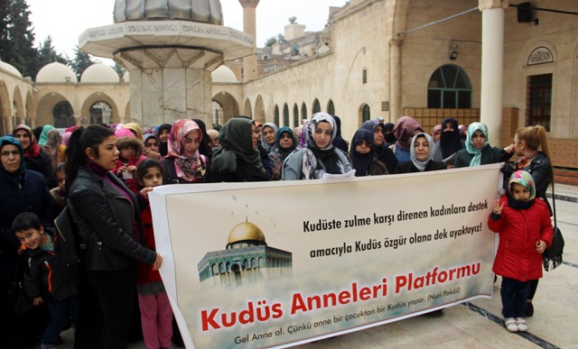 Şanlıurfalı kadınlar İsrail ve Amerika’yı protesto etti 