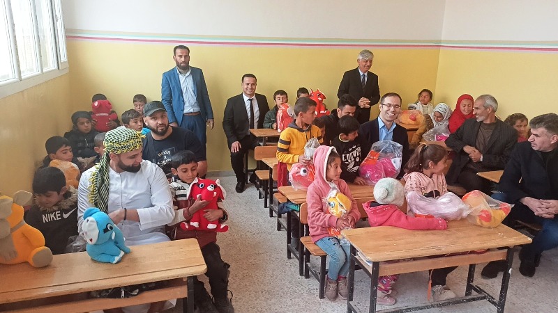 Türkmen Çocukları Yenilenen Okulla Sevindi
