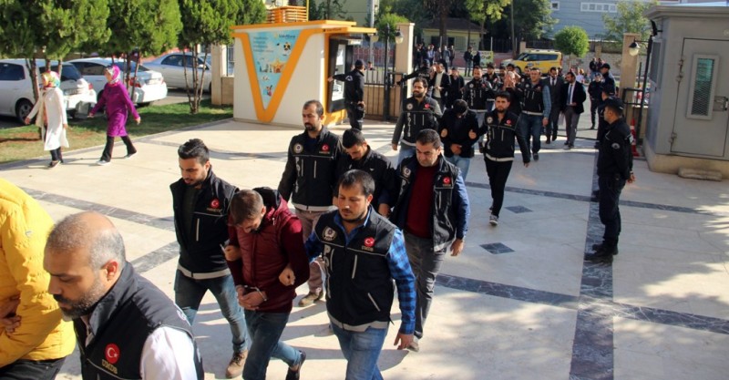 Urfa'da 9 uyuşturucu satıcısı adliyeye sevk edildi 