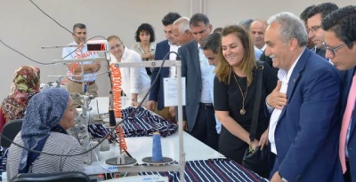 Bakan Fakıbaba  Halfeti’de tekstil açılışına katıldı