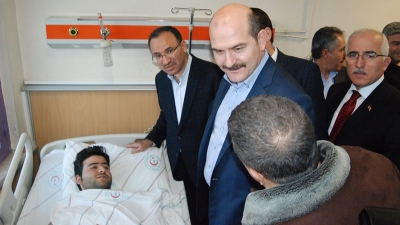 Bakanlar, Viranşehir’deki saldırıda yaralananları ziyaret etti