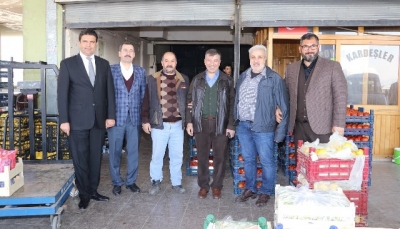 Başkan adayı Baydilli hal pazarı esnafını ziyaret etti 