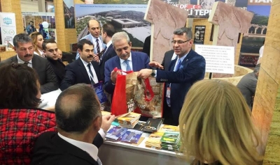 Başkan Demirkol, EMITT Turizm fuarını ziyaret etti