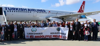 Bozova’dan 180 Öğrenci İstanbul’a gitti