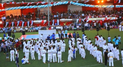 Eyyübiye Belediyesi, binlerce gençle spor şenliği düzenledi 