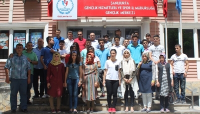 Gençlik Merkezi Suriye Mülteci Kampında 