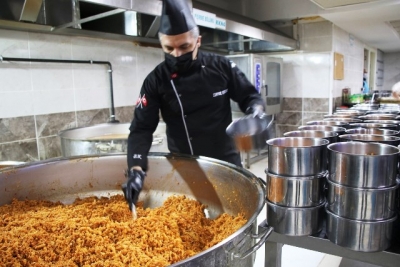 Haliliye Belediyesi, Sıcak Yemek Hizmetiyle Gönülleri Isıtıyor