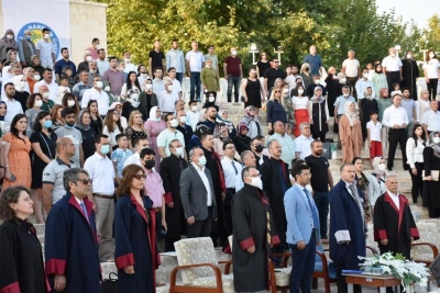 Harran Üniversitesi Tıp Fakültesi Genç Doktorlarını Mezun Etti