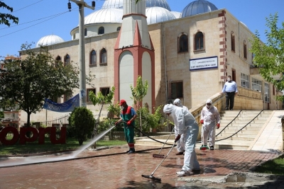 Karaköprü'de Camiler İbadete Hazırlanıyor