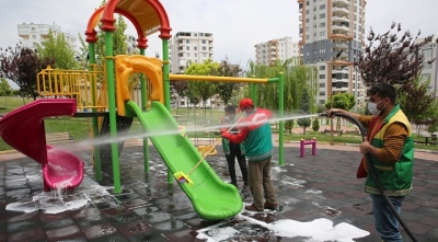 Karaköprü’de Parklar Çocuklar İçin Hazırlanıyor