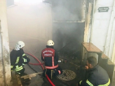Kunduracılar pazarındaki bir iş yerinde yangın çıktı 