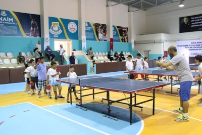 Masa tenisi kursuna çocuklardan yoğun ilgi