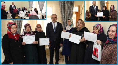 Okuma yazma öğrenen kadınlar sertifikalarını aldı -VİDEOLU-
