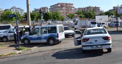 Siverek'te trafik kazası: 2 polis, 1 uzman çavuş yaralı 