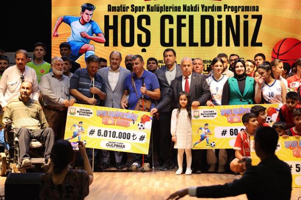 ŞANLIURFA BÜYÜKŞEHİR BELEDİYESİ’NDEN AMATÖR SPOR KULÜPLERİNE 6 MİLYON TL DESTEK