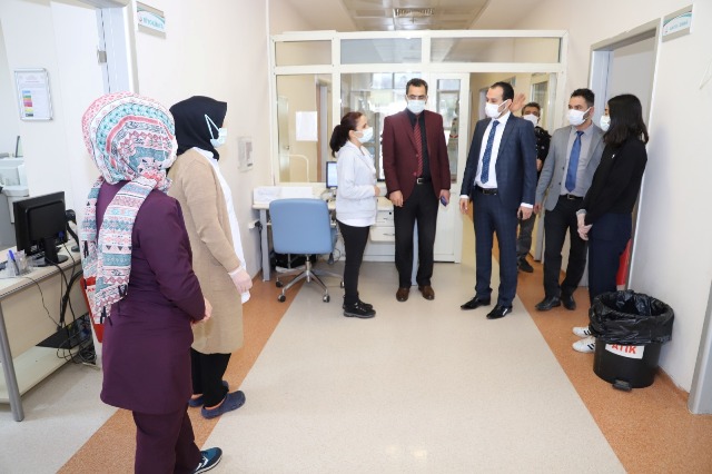 Soyadının verildiği Hastaneye Başhekim oldu.