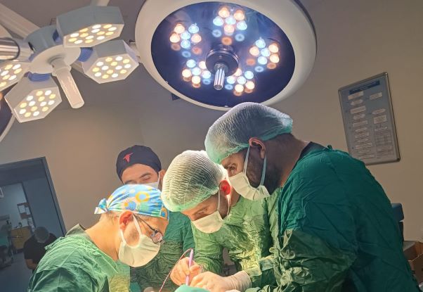 Viranşehir Devlet Hastanesi’nde Başarılı Rektum Kanseri Ameliyatı.