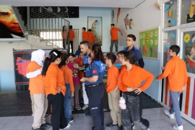 HALİLİYE BELEDİYESİ’NDEN ÖĞRENCİLERE ‘BİLİNÇLİ TÜKETİCİ’ SEMİNERİ