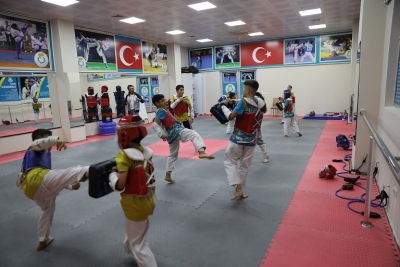 HALİLİYE’DE KIŞ SPOR OKULLARINDA TEKVANDO HEYECANI